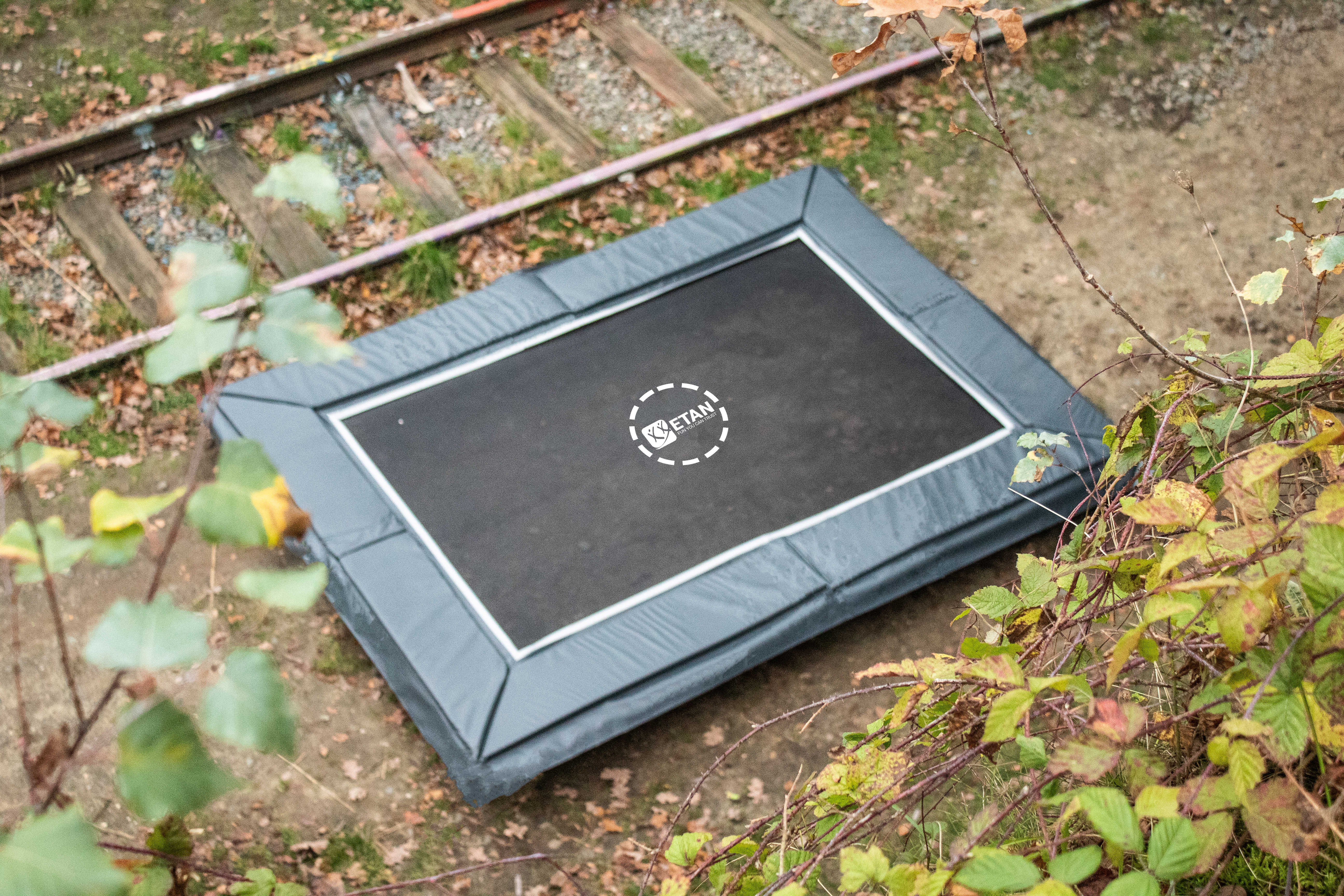 Etan UltraFlat trampoline rectangulaire 366 x 414 cm noir